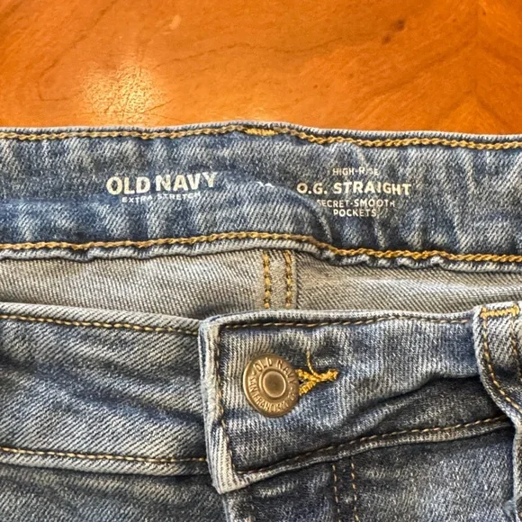 Old Navy Women's High-Rise O.G. Straight Secret Smooth Pockets - Picture 5 of 6
